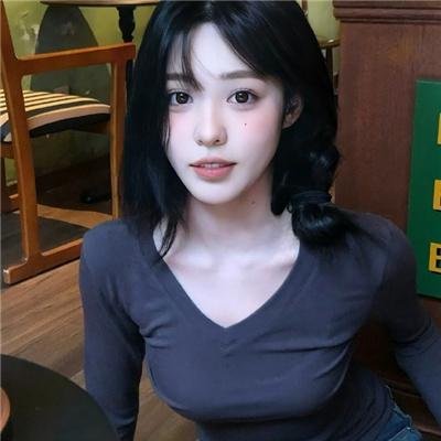 游艇藏春